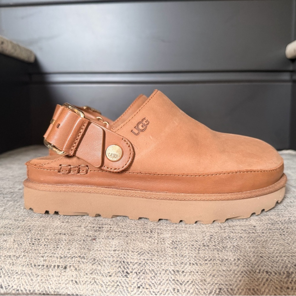 UGG Goldenstar Villa Clog - Picture 9 of 9